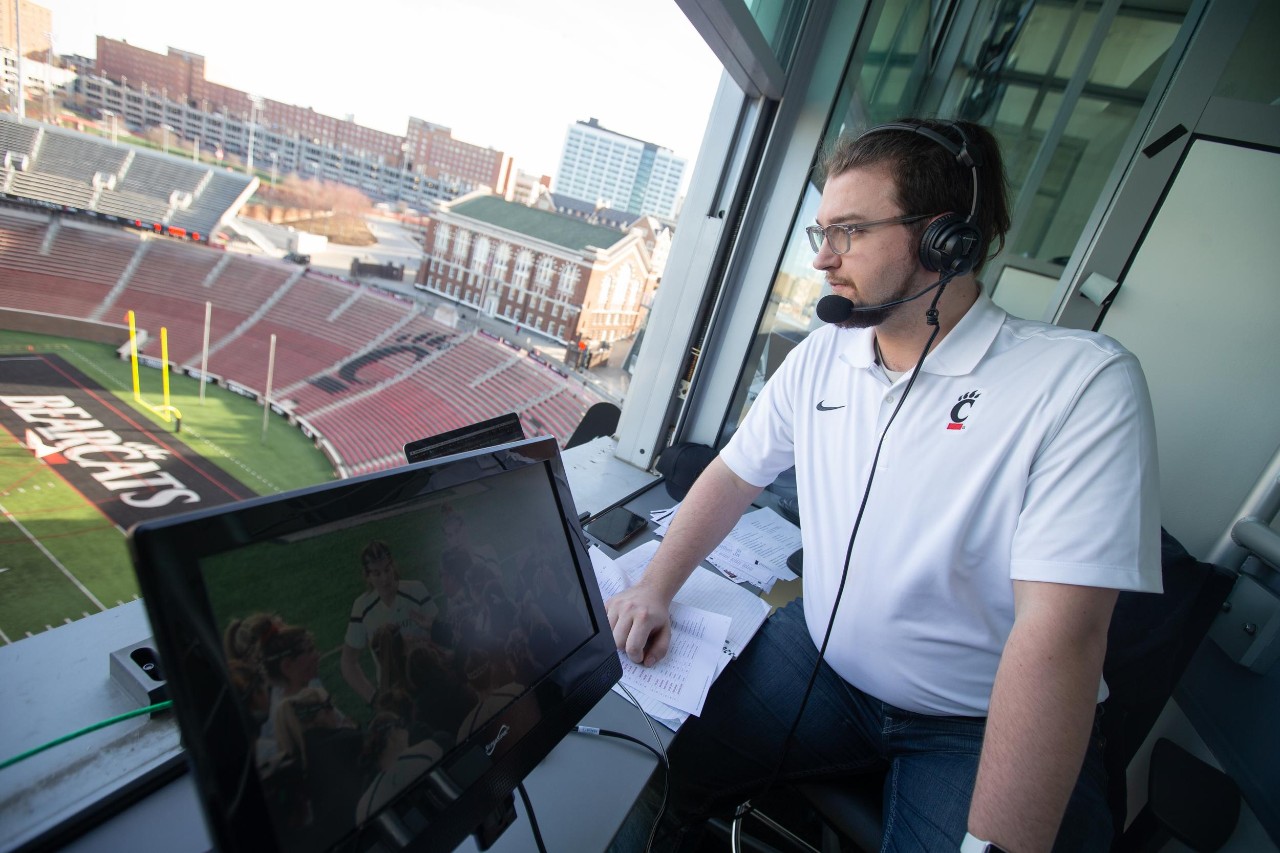 240229aHerzog006.CR2, 240229aHerzog006.CR2 240229aHerzog006.CR2
Ethan Herzog is a CCM Media Production student who does behind the mic work with ESPN+. He is getting top level experience as a student thanks to the opportunities this program has presented him and other CCM students. Here he adds color commentary to a broadcast of a lacrosse match.